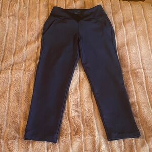 Puma navy size 10 girls golf pants. i
Great condition. Polyester/elastine.